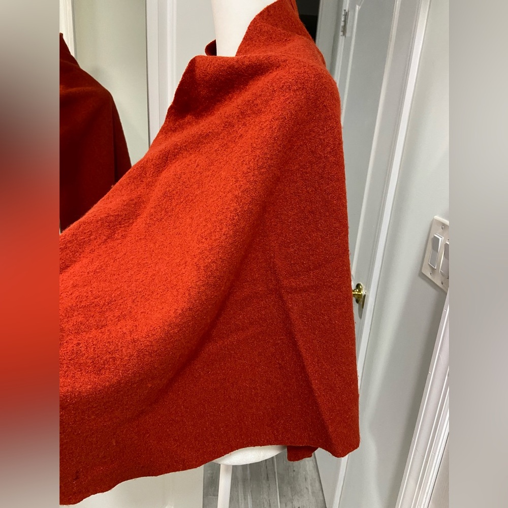 Unique Designer 100% Wool Orange/Red infinity Cardigan/Wrap Shawl Made in Europe - Picture 4 of 5